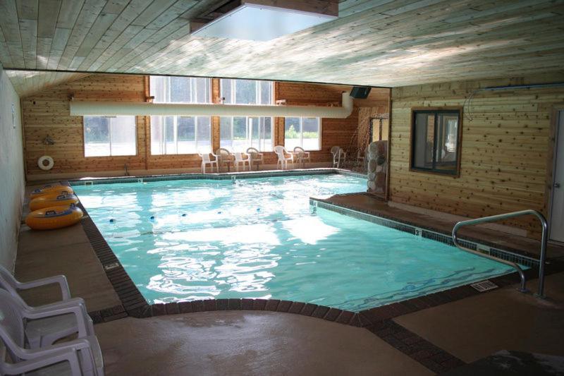 Mackinaw Beach And Bay Inn & Suites Mackinaw City Luaran gambar