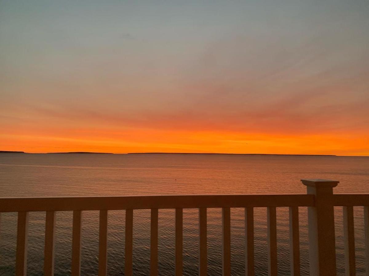 Mackinaw Beach And Bay Inn & Suites Mackinaw City Luaran gambar