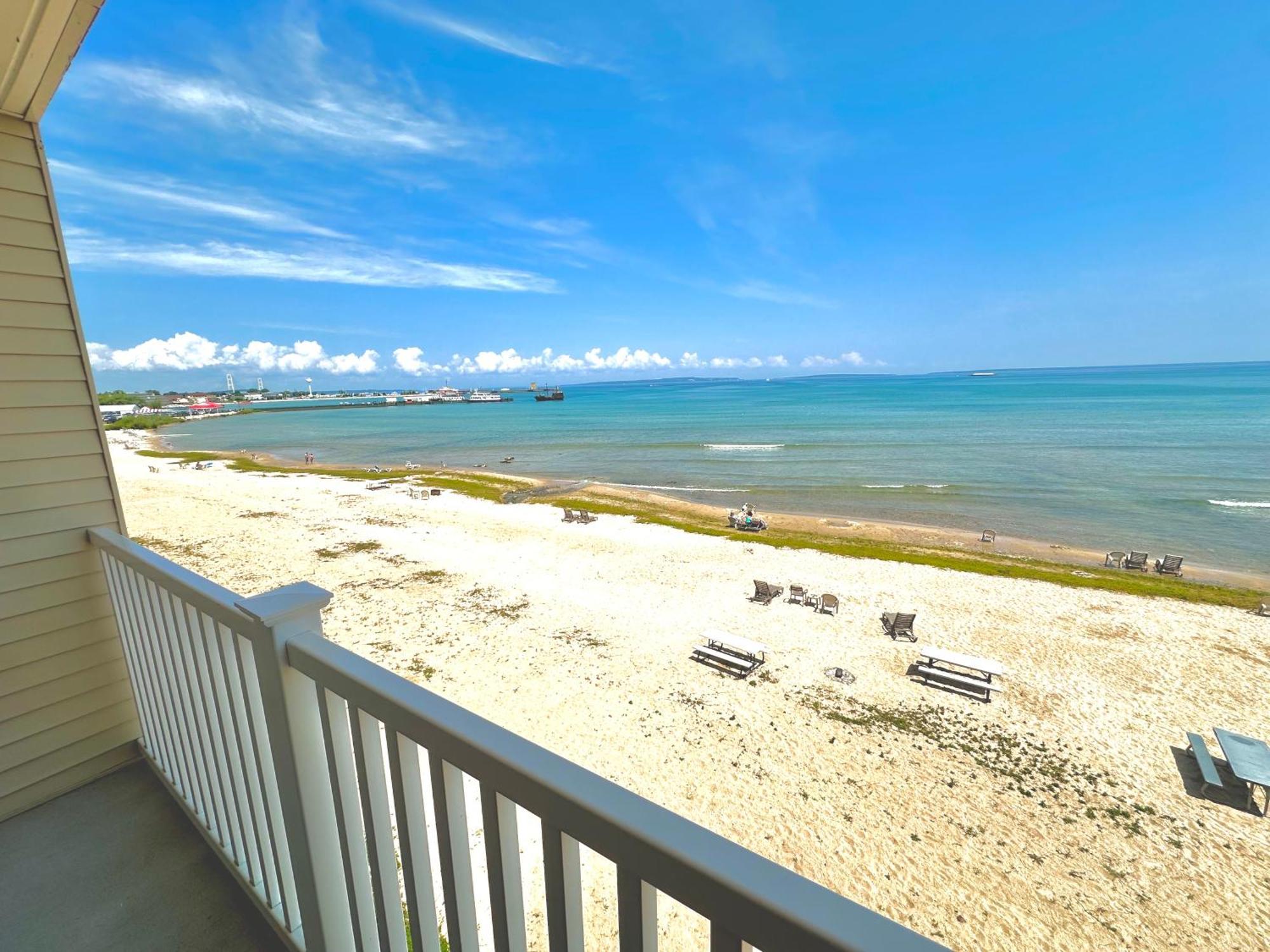 Mackinaw Beach And Bay Inn & Suites Mackinaw City Luaran gambar
