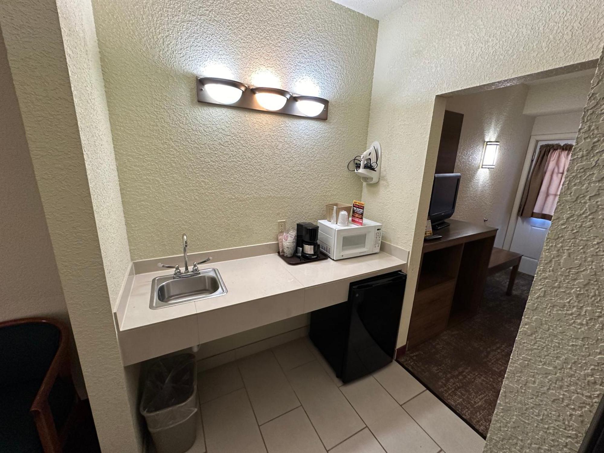 Mackinaw Beach And Bay Inn & Suites Mackinaw City Luaran gambar