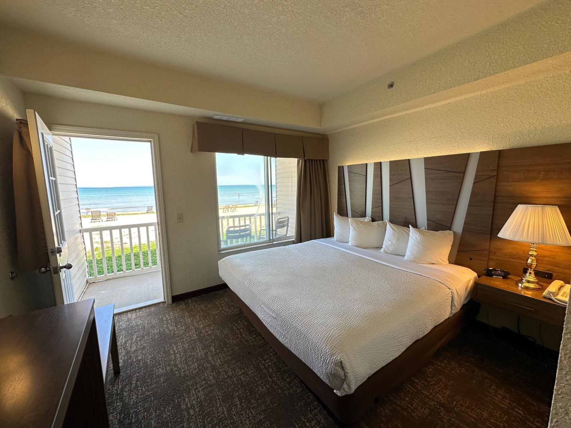 Mackinaw Beach And Bay Inn & Suites Mackinaw City Luaran gambar