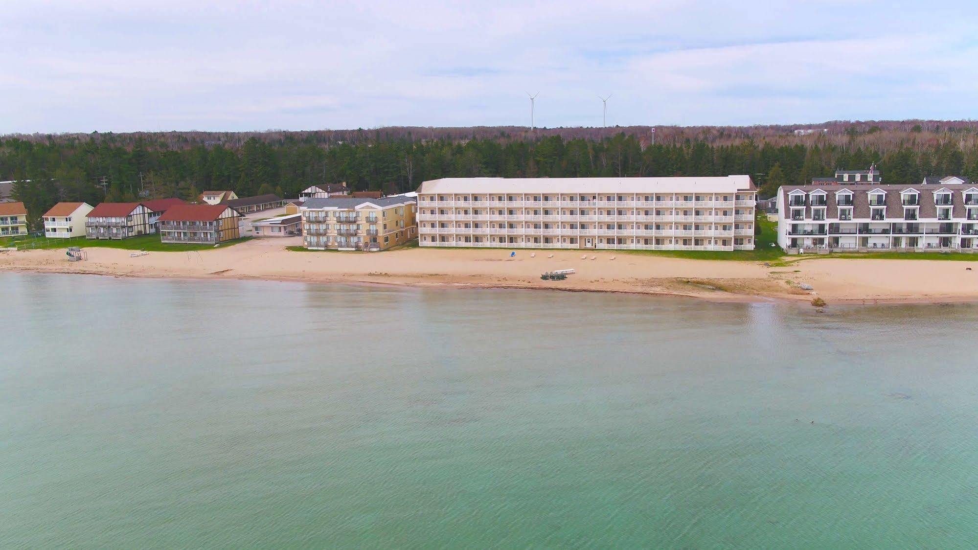 Mackinaw Beach And Bay Inn & Suites Mackinaw City Luaran gambar